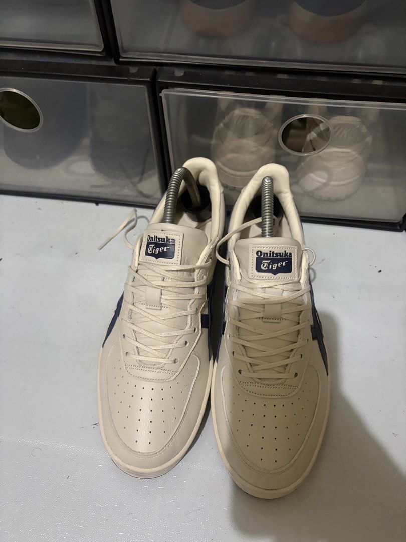 Onitsuka Tiger GSM Oatmeal Peacoat (Category: Sneakers) located in Makati City. Submitted by mmry1214 (Listing ID 1470490434, Image 1). Description: For sale only: Onitsuka GSM Oatmeal Peacoat Original no box Size 6mens/7.5womens Used once sa office PROMISE 3000php RFS: masikip sakin :(( 📍Guadalupe Nuevo, Makati City.
