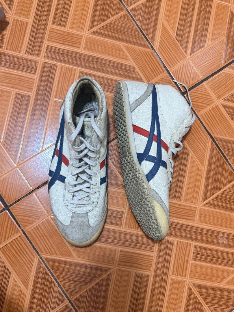Onitsuka Tiger High Top Sneakers White Blue Red (Category: Sneakers) located in Caloocan City. Submitted by __archived (Listing ID 1470468049, Image 2). Description: Size 43.5/9.5 -rare texture and design. -signs of usage, but overall excellent quality..