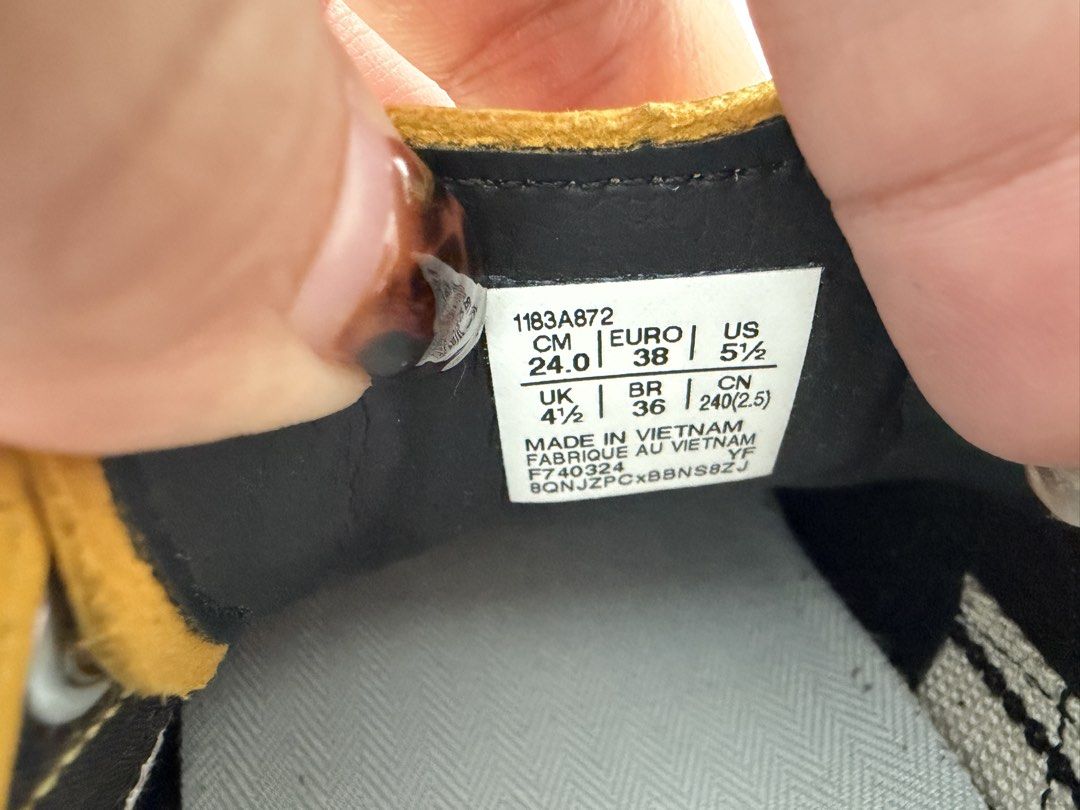 Onitsuka Tiger Mexico 66 SD "Kill Bill" (Category: Sneakers) located in Mandaluyong City. Submitted by ratr14 (Listing ID 1470359546, Image 3). Description: Size: EUR 38 / US 5.5 / UK 4.5 / CM 24.0 Bought in Japan Used 2x only.