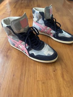 (Category: ) located in . Submitted by alexcollectionco (Listing ID 1470489302, Image 1). Description: .