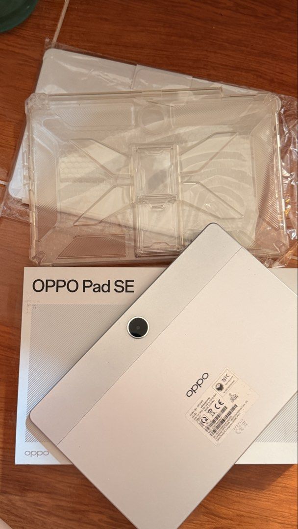 Oppo Pad SE (Category: Android) located in Manila. Submitted by happy_zoey02 (Listing ID 1470364709, Image 2). Description: BILHIN NIYO NA TO MAAWA KAYO‼️😂 📱 RUSH SALE: OPPO PAD SE 🤍✨ 🤍 Color: Starlight Silver✨ 💾 128GB ROM + 8GB RAM 📌 1 YEAR USED ✔️ Extra tablet lang kaya hindi masyadong nagamit at hindi na ginagamit ng junakis ko kasi may phone na. ✔️ No issue, No scratch Check to sawa! ✔️ With original box ✔️ FREE 2 TAB CASE ❌ No charger 