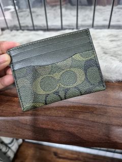(Category: ) located in . Submitted by chaellebrandsluxe (Listing ID 1470364591, Image 1). Description: .