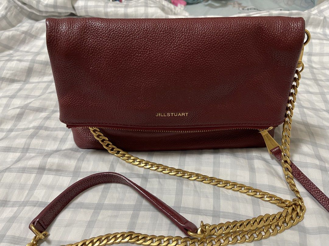 Original Jill Stuart Sling (Category: Cross-body Bags) located in Bacoor. Submitted by prelovediswelloved (Listing ID 1470379762, Image 2). Description: Original Jill Stuart from Korea - looks new 9.5 rate - very minimal sign of usage if there's any - no flaws, brass gold chain and hardwares no tarnish or fadings. 📌LAST PRICE POSTED👍 ❌ NO TO LOW BALLERS❌.