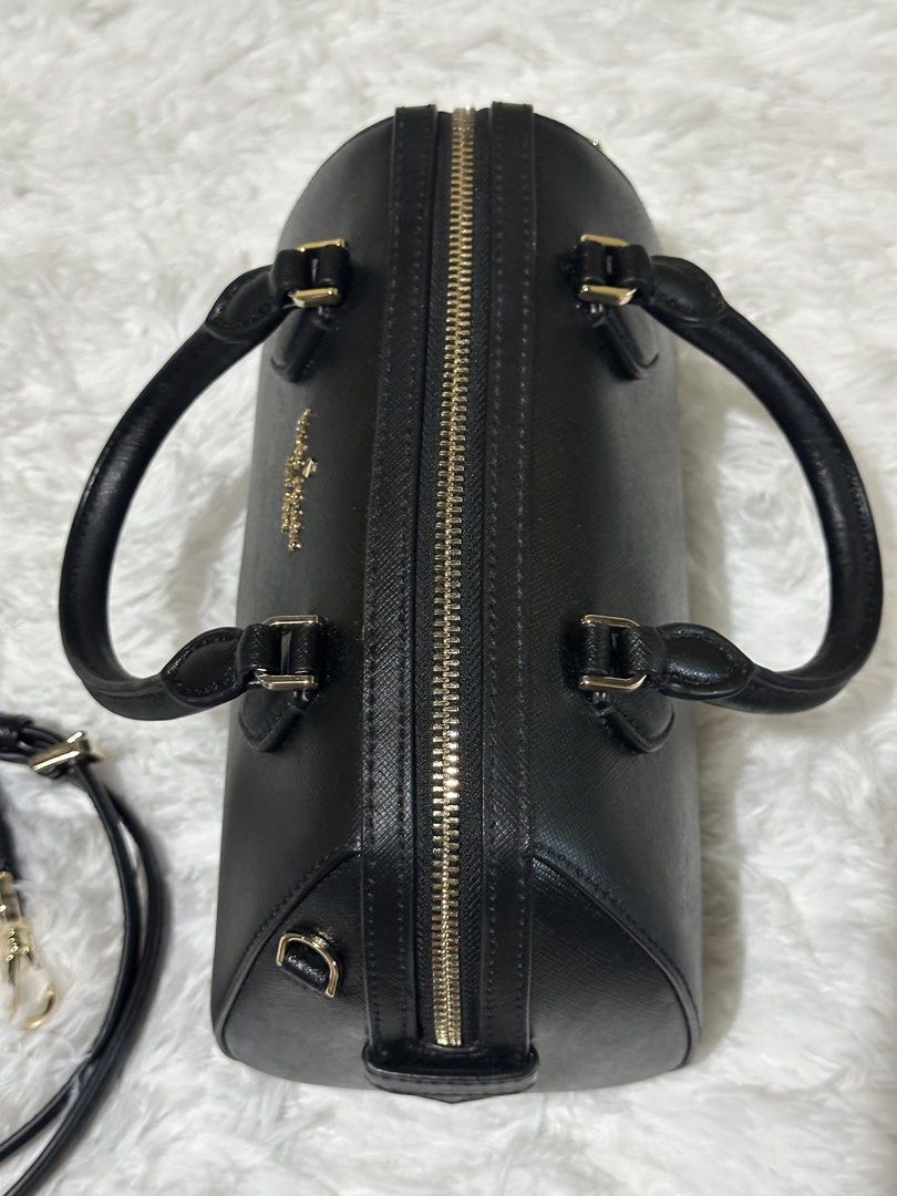 Original Kate Spade Black (Category: Cross-body Bags) located in Manila. Submitted by kimvlsqz.97 (Listing ID 1470414578, Image 3). Description: Original Kate Spade New York My Own Personal Collection Once lang nagamit sa event lang.