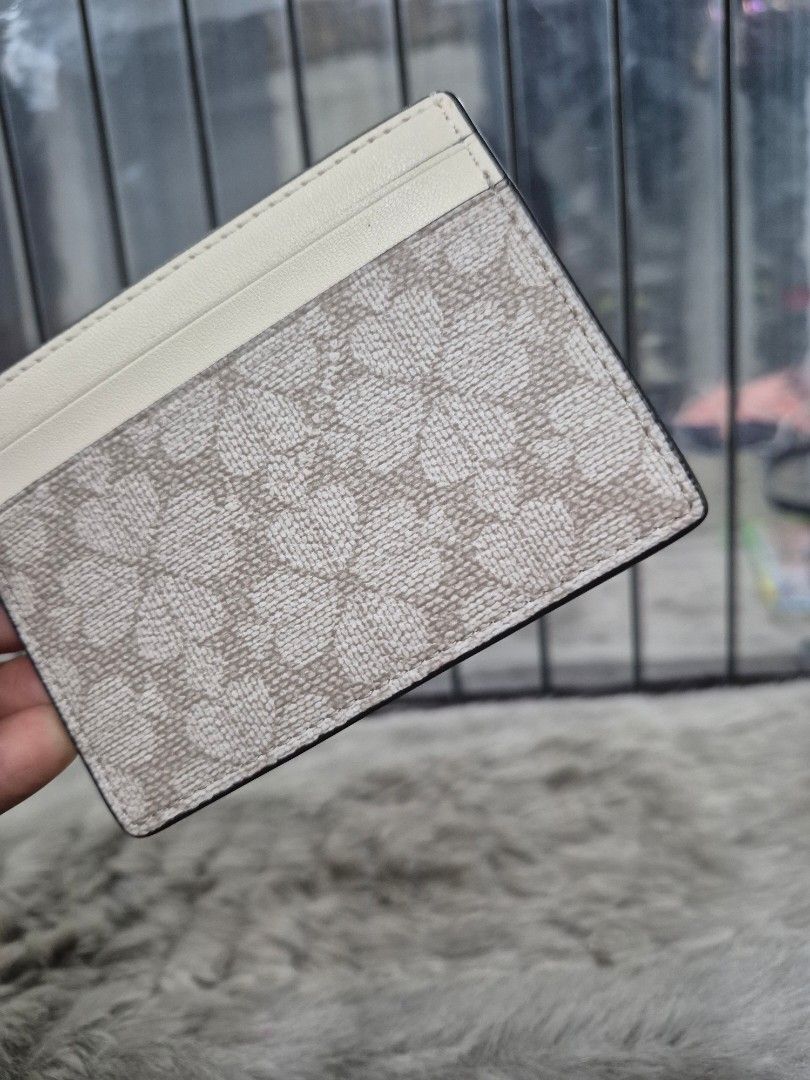 Original Kate Spade Card Holder (Category: Wallets & Card holders) located in Cavite. Submitted by chaellebrandsluxe (Listing ID 1470362732, Image 2). Description: selling low, no inclusions what you see is what you get.