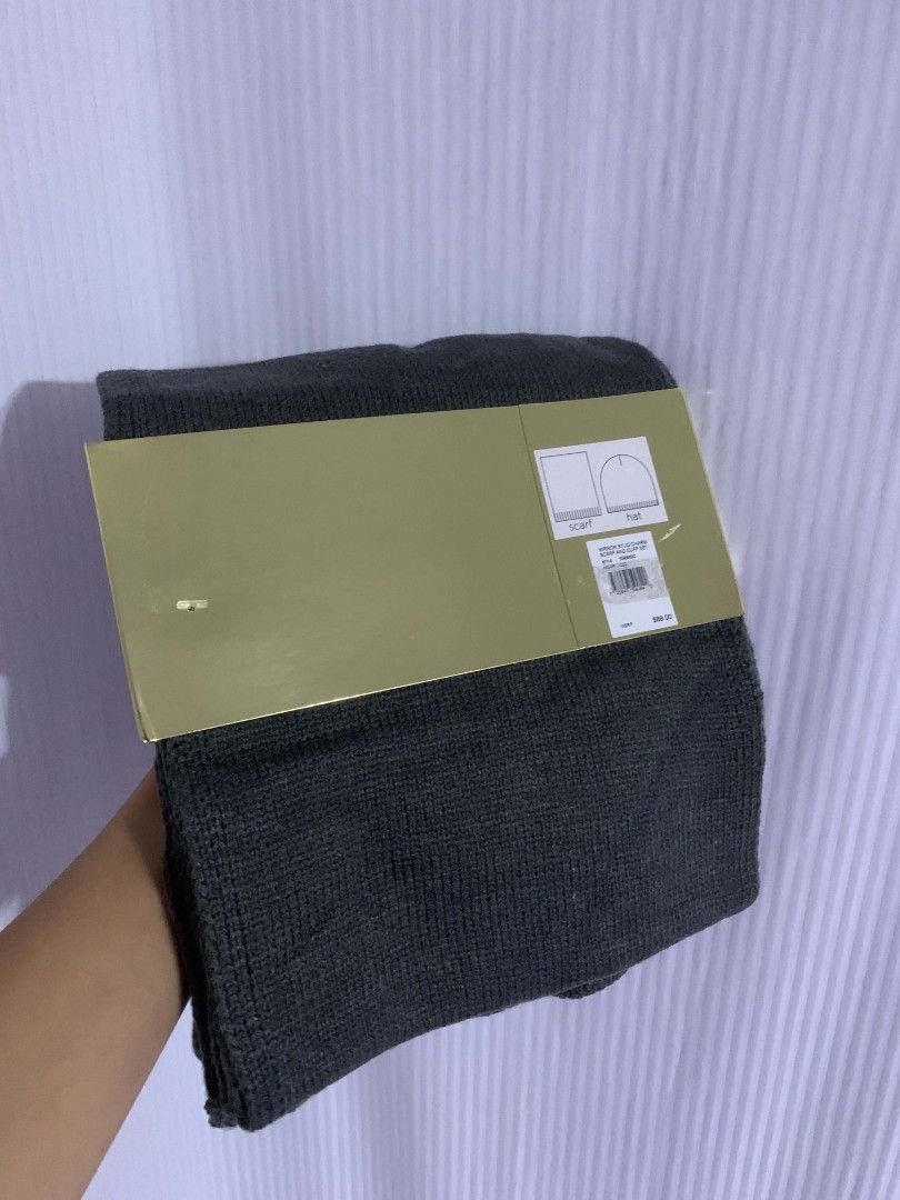 ORIGINAL Michael Kors Mirror Stud Charm Cuffed Hat & Scarf (Category: Luxury Apparel) located in Manila. Submitted by wildpenguin_11b4ce (Listing ID 1470456419, Image 3). Description: 💯Authentic From US box🇺🇸 Price is as listed (MSRP price $88) PM for more details.