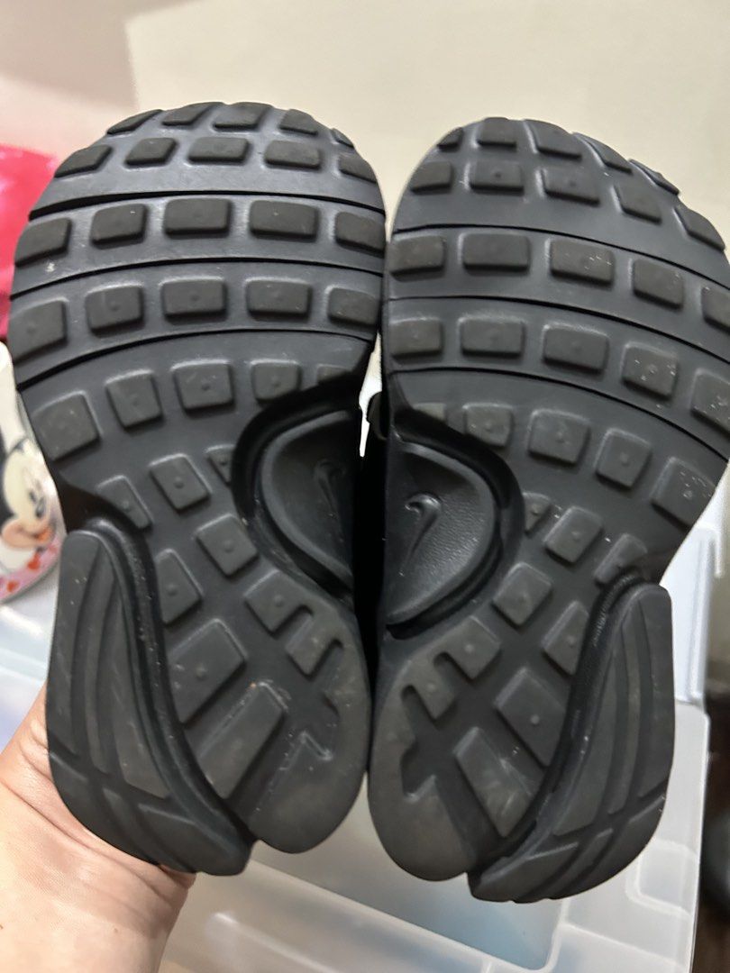 Original Nike Presto Kids (Category: Babies & Kids Fashion) located in Manila. Submitted by min.reyes (Listing ID 1470403353, Image 3). Description: Nike Little Presto kids 7c US 13-14cm.