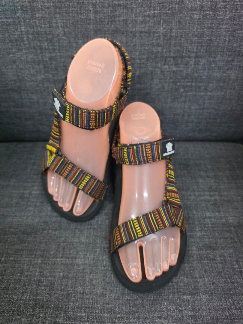 Outdoor Sandals (Category: Flats & Sandals) located in General Trias. Submitted by rb_collezione (Listing ID 1470409862, Image 1). Description: Teva Outdoor Sandals.