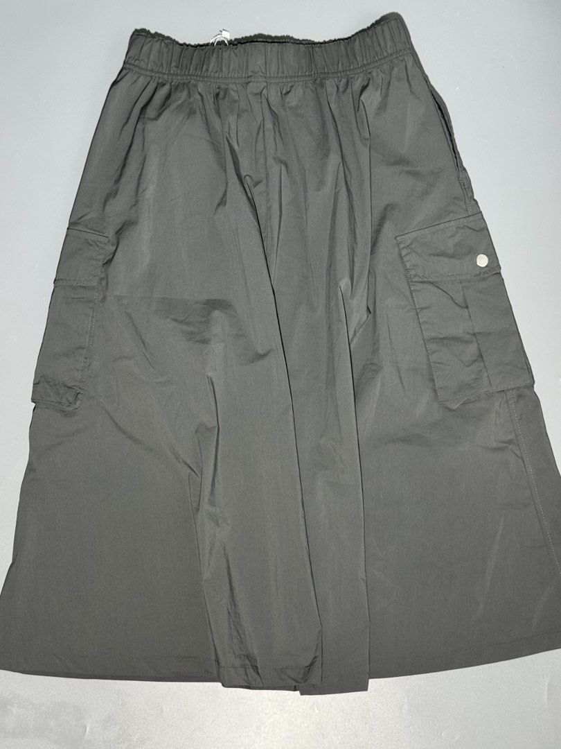 Outdoor skirt (Category: Skirts) located in Las Pinas. Submitted by weryouat (Listing ID 1470458671, Image 2). Description: Baleno Outdoor Skirt🚨🚨🚨 Asia Small-Medium Adjustble waistband/belt 26-30" waist 25"-24"width 30" length 850 only MOP BPI/GCASH SHIP VIA J&T/Lalamove PAYMENTS FIRST POLICY LAS PINAS📍.