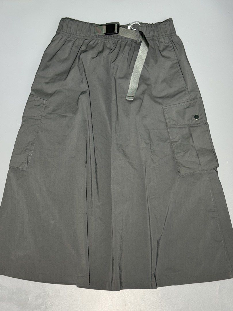 Outdoor skirt (Category: Skirts) located in Las Pinas. Submitted by weryouat (Listing ID 1470458671, Image 1). Description: Baleno Outdoor Skirt🚨🚨🚨 Asia Small-Medium Adjustble waistband/belt 26-30" waist 25"-24"width 30" length 850 only MOP BPI/GCASH SHIP VIA J&T/Lalamove PAYMENTS FIRST POLICY LAS PINAS📍.