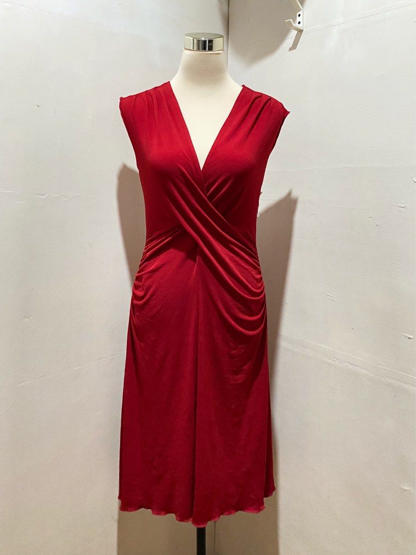 Oxoxo red twist-front dress (Category: Dresses) located in Trece Martires City. Submitted by serenique_wear (Listing ID 1470419126, Image 1). Description: ⋆˚꩜｡⋆ s-m | OXOXO Collection ⋆˚꩜｡⋆ body hugging ⋆˚꩜｡⋆ brandnew | long back ⋆˚꩜｡⋆ perfect for christmas fit ⋆˚꩜｡⋆ def keep it if no one buy>< ⋆˚꩜｡⋆ mine — ₱199.