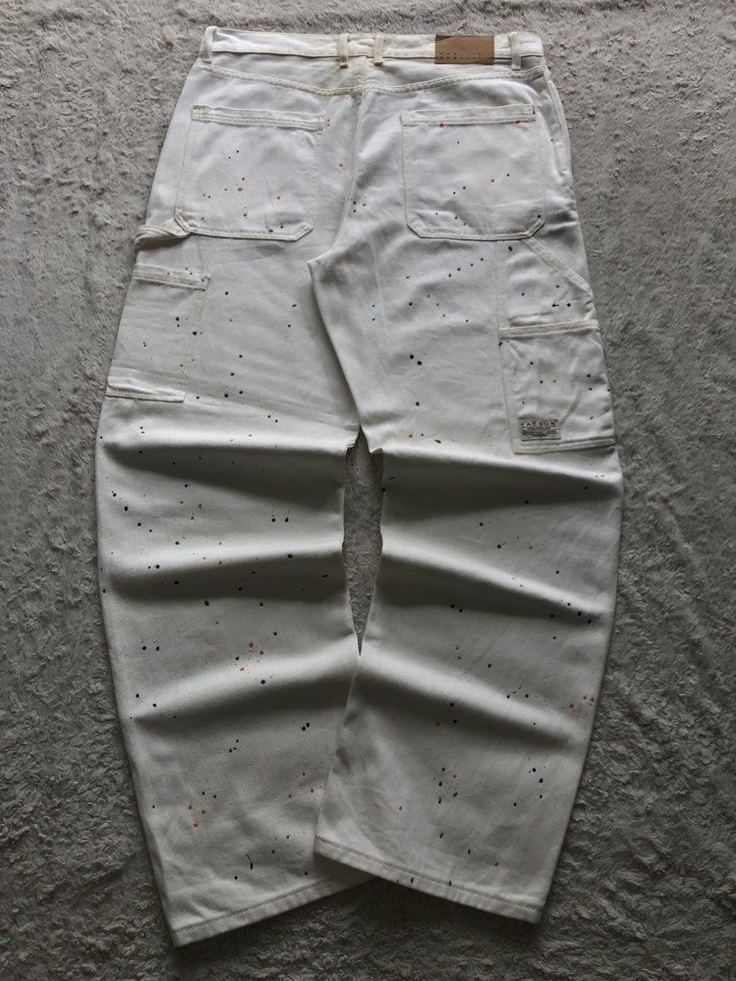 PACSUN carpenter pants (Category: Jeans) located in Canaman. Submitted by thriftmoboss (Listing ID 1470452567, Image 1). Description: 📌PacSun white carpenter jeans ___________________________ No available model ___________________________ 📏DIMENSION (INCHES) Waistline:37 length:44 tight:13 leg opening:10 ___________________________ ♻️DETAILS Condition:very good Color rate:9/10 Fabric used:HARD DENIM Issues:yellow satin and minimal blue paint __