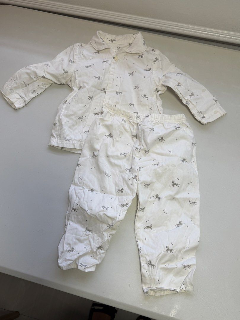 Pajama set (Category: Babies & Kids Fashion) located in Manila. Submitted by inthecloset_mnl (Listing ID 1470432602, Image 1). Description: - size: 9-12m - brand new - brand: mothercare.