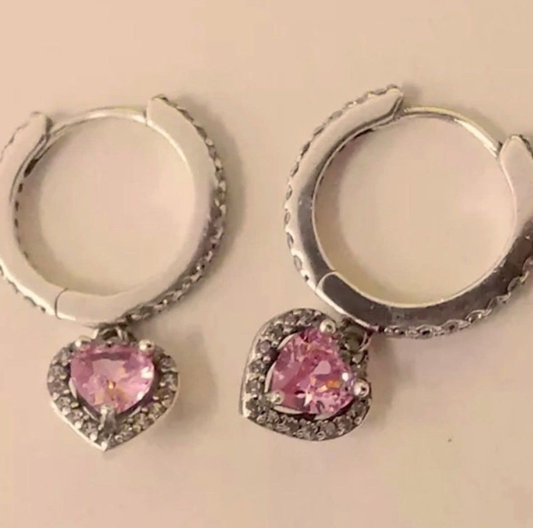 Pandora Link Heart Dangle Earrings (Category: Earrings) located in Manila. Submitted by mycloset2025 (Listing ID 1470352791, Image 1). Description: .