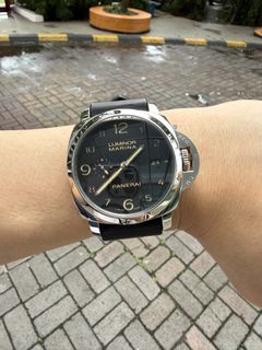 (Category: ) located in . Submitted by ninety_one_timepiece (Listing ID 1470374855, Image 1). Description: .