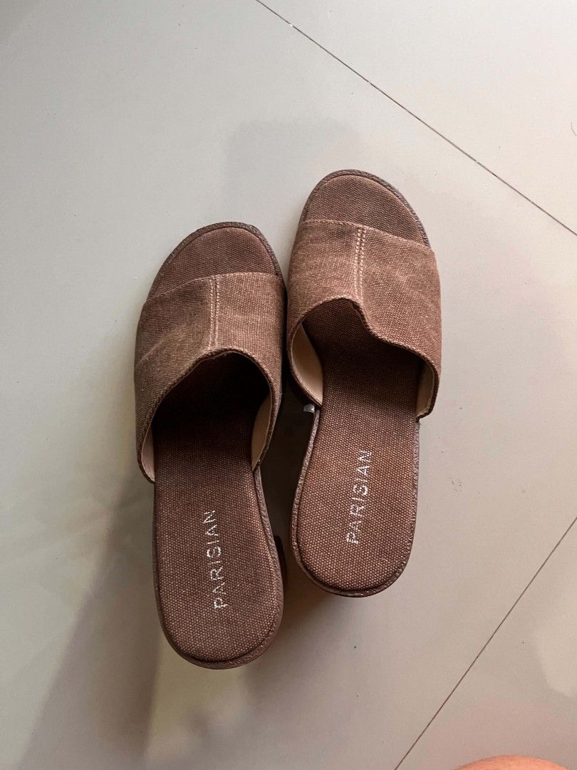 Parisian Brown Heeled Sandals (Category: Heels) located in Macabebe. Submitted by cheeseoreo (Listing ID 1470443753, Image 2). Description: size 38 in good condi worn once only (graduation) 📍Pampanga 🛻 J&T.
