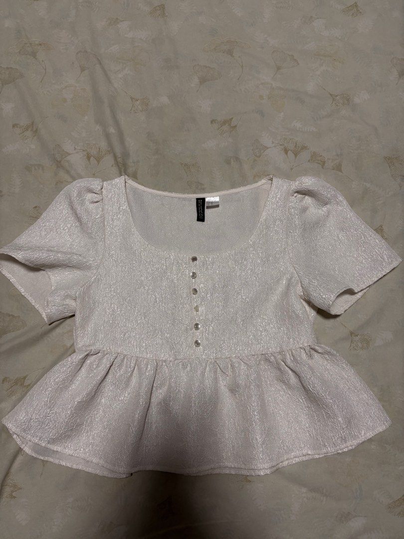 PEPLUM TOP (Category: Others Tops) located in Manila. Submitted by coleenb_ (Listing ID 1470513041, Image 1). Description: .