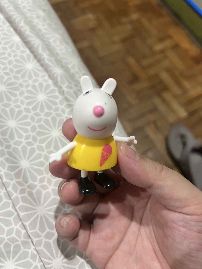 Peppa pig 🇺🇸 (Category: Kids Toys) located in Paranaque City. Submitted by arianem031087 (Listing ID 1470457755, Image 1). Description: .