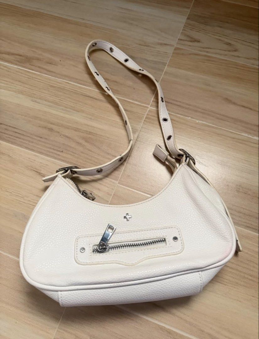 Peta + Jain (Category: Shoulder Bags) located in Manila. Submitted by zenturtle.prelove96 (Listing ID 1470492228, Image 1). Description: .