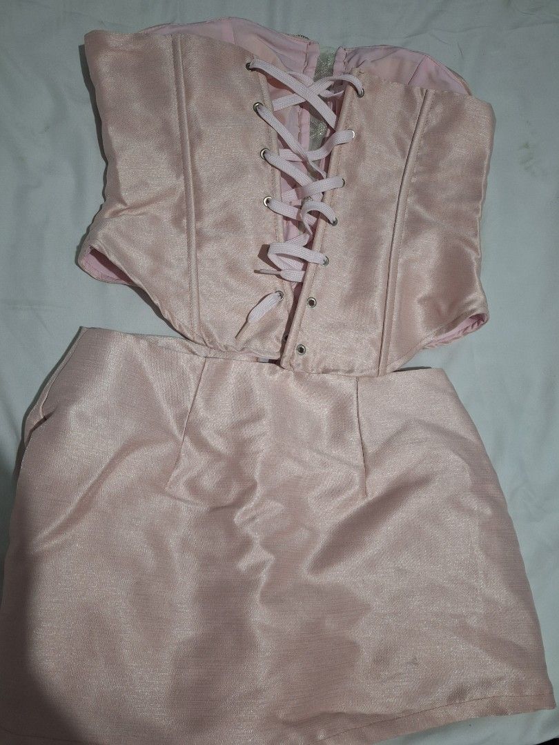 Pink corset / coquette set (Category: Sets or Coordinates) located in Makati City. Submitted by swifthorse-e4b7 (Listing ID 1470502779, Image 3). Description: Pink corset and skirt with ribbon details Fits small Used only once for an event.