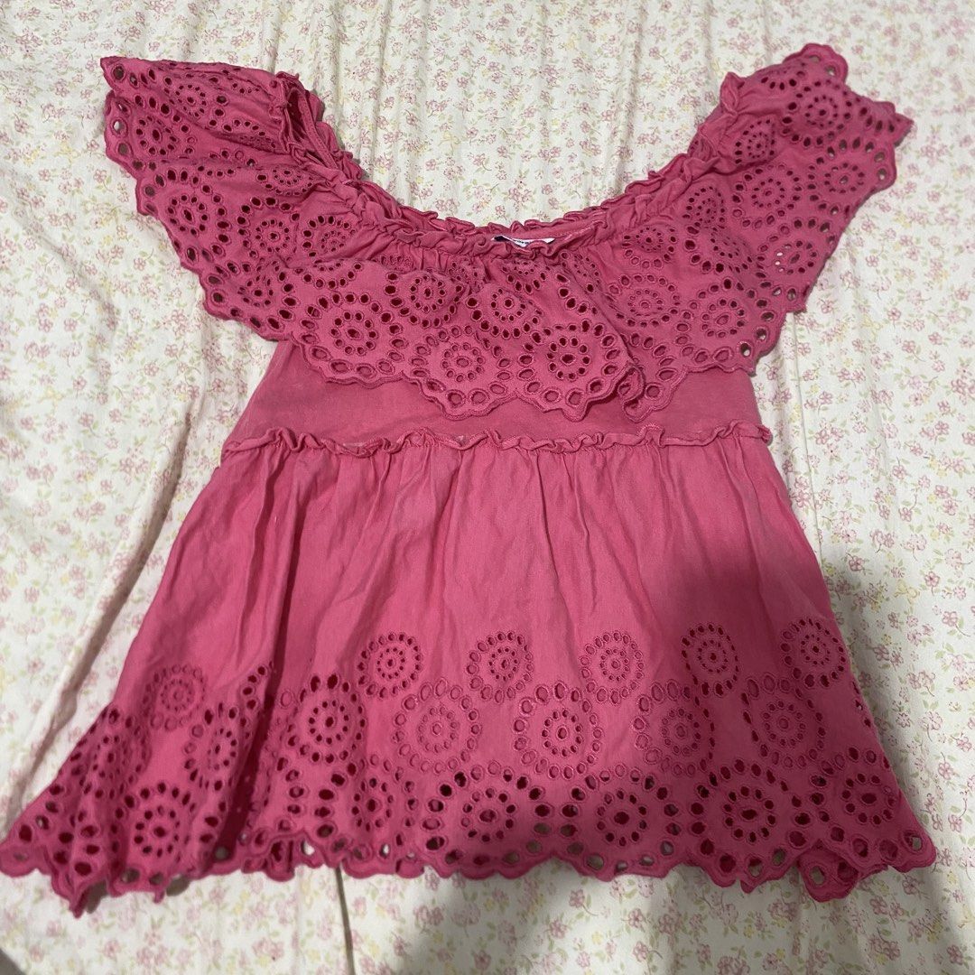 Pink Eyelet Lace Off-Shoulder Top (Category: Blouses) located in Davao. Submitted by hercloset.dvo (Listing ID 1470482786, Image 1). Description: .