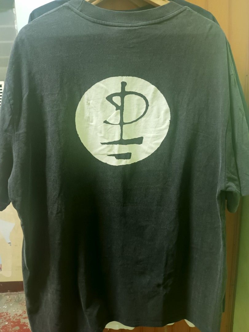 Pink Floyd/ 1994 (Category: Announcements) located in General Santos City (Dadiangas). Submitted by heneralsantosthrift (Listing ID 1470367484, Image 2). Description: Fs ❗ Pink Floyd Dated 1994 Size L Dimes 22.5 × 30 no holes.