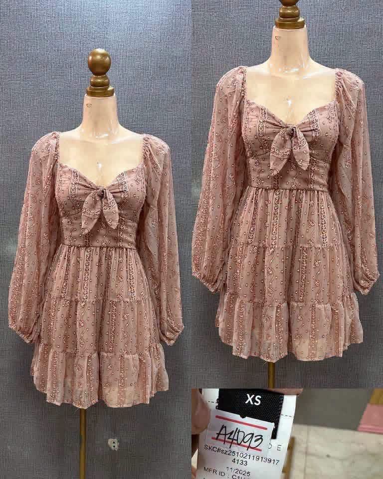 Pink longsleeve dress (Category: Dresses) located in Santa Barbara. Submitted by bluwayz (Listing ID 1470451262, Image 1). Description: Never used. Perfect for casual date or movie date..
