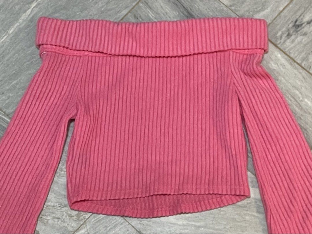 Pink Offshoulder Longsleeve Top (Category: Longsleeves) located in Bacoor. Submitted by s4dee (Listing ID 1470543953, Image 2). Description: size: xs - s.