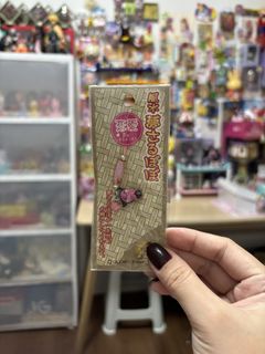 (Category: ) located in . Submitted by meowietrinkets (Listing ID 1470545060, Image 1). Description: .