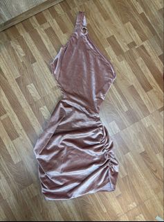 (Category: ) located in . Submitted by ellaaashi_ (Listing ID 1470463872, Image 1). Description: .