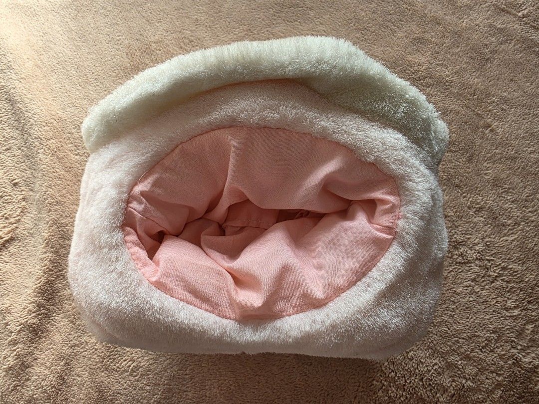 Piyo Piyo Pink Plush House (Category: Plushies & Soft Toys) located in Manila. Submitted by animestuffsshop (Listing ID 1470350090, Image 1). Description: Piyo Piyo Pink Plush House - Official - WYSIWYG MOD: JNT, LBC COP, Lalamove MOP: GCASH.