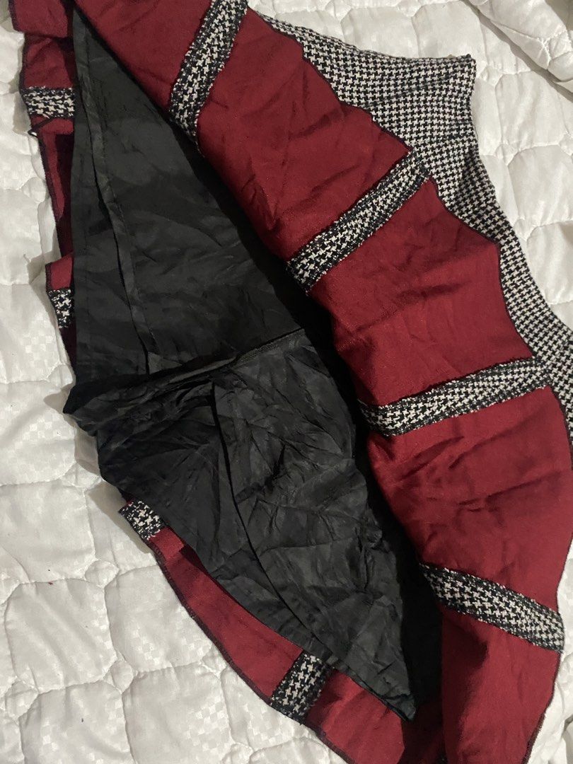 Plaid Flowy Skirt (Category: Skirts) located in Manila. Submitted by dear_soleil (Listing ID 1470367328, Image 3). Description: size 24 length 14.