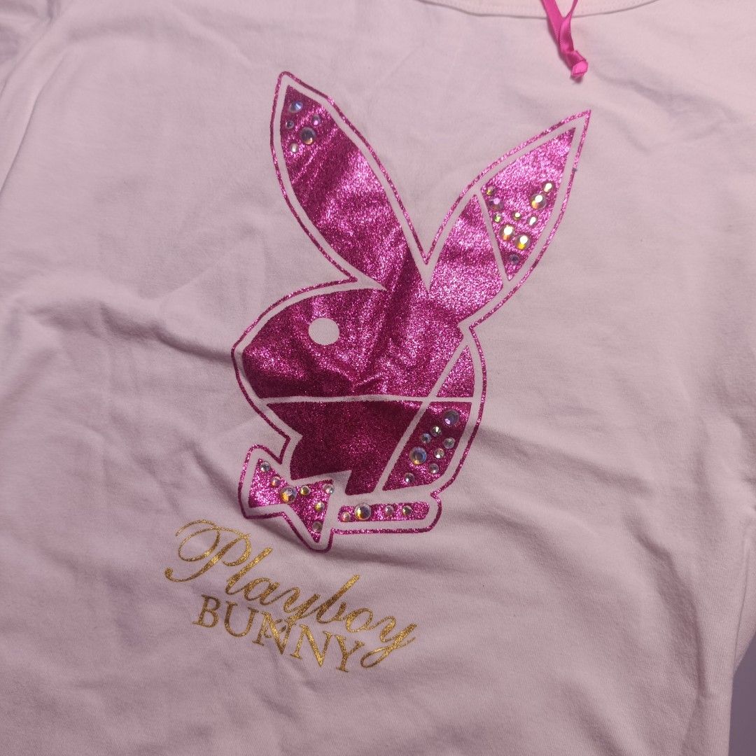 Playboy Bunny Mid Logo in White (Category: Blouses) located in Las Pinas. Submitted by jmbl.thrds (Listing ID 1470384228, Image 3). Description: Playboy Bunny Mid Logo in White 17 width 23.5 length No flaws.