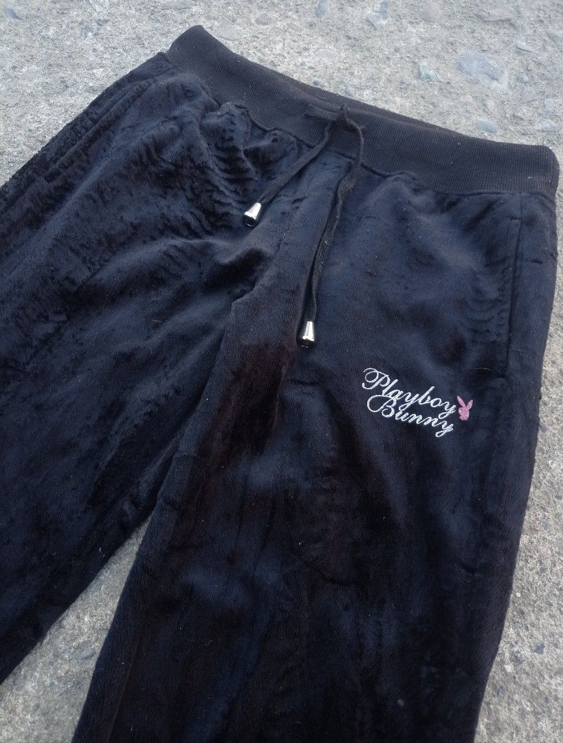 PLAYBOY velour flared pants (Category: Other Bottoms) located in Guiguinto. Submitted by selected_3rp (Listing ID 1470487421, Image 3). Description: PLAYBOY velour flared pants size medium issue cut tag excellent condition pm.