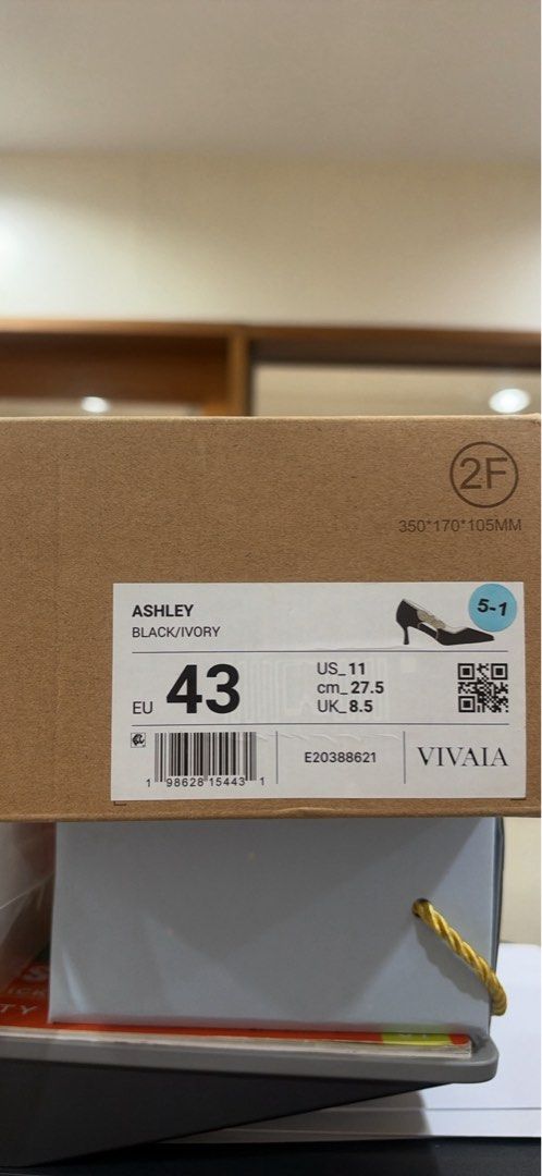 Pointed-Toe Bow Stilettos (Ashley) Size: EU43 (Category: Heels) located in Quezon City. Submitted by rachellim20244 (Listing ID 1470359318, Image 3). Description: RFS: too big for me.