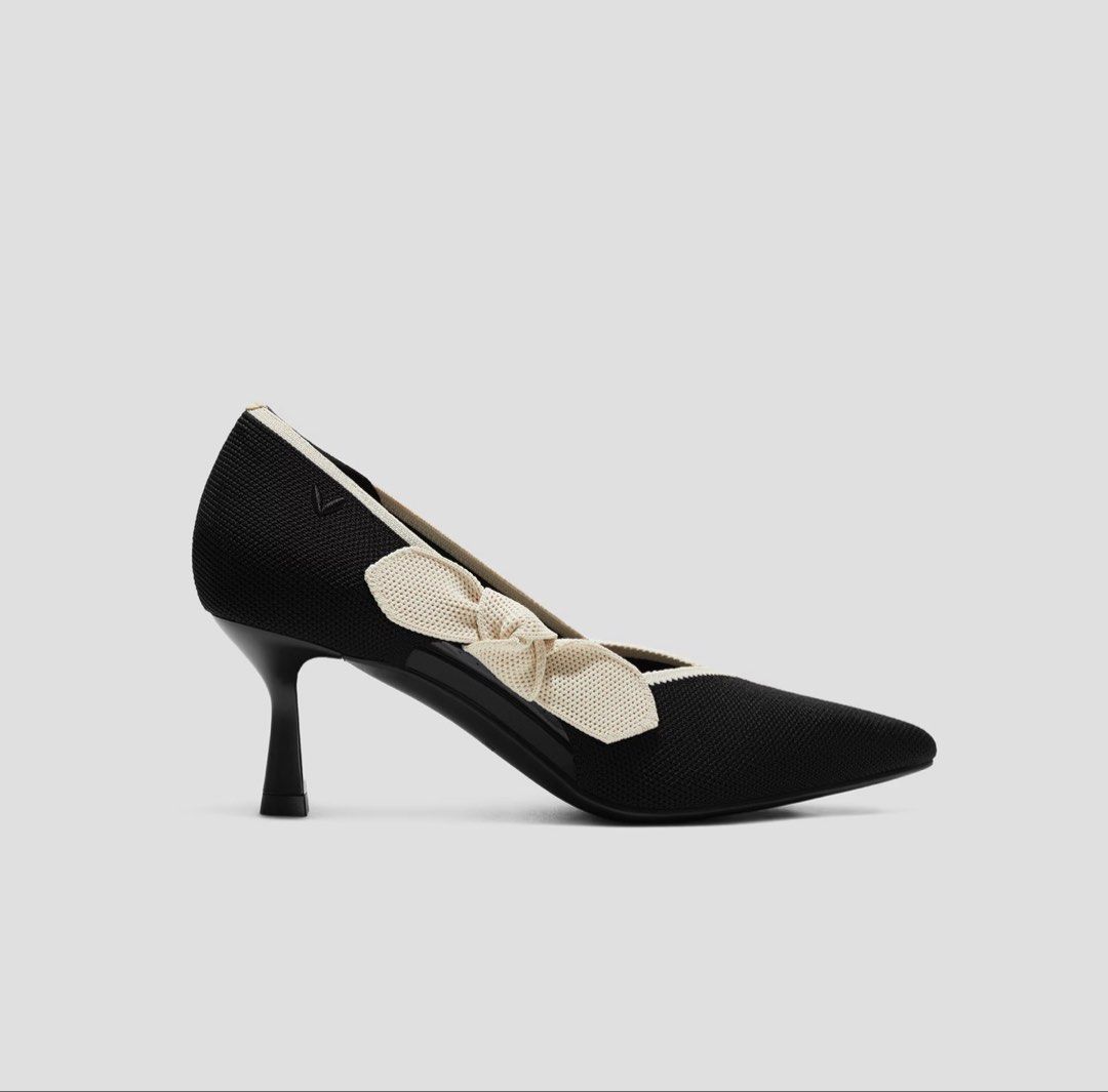 Pointed-Toe Bow Stilettos (Ashley) Size: EU43 (Category: Heels) located in Quezon City. Submitted by rachellim20244 (Listing ID 1470359318, Image 1). Description: RFS: too big for me.
