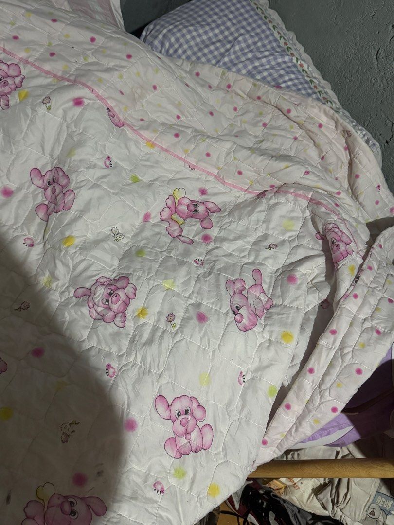 POLKA PINK COMFORTER (Category: Bedding & Towels) located in Caloocan City. Submitted by ravihannaa (Listing ID 1470501450, Image 1). Description: .
