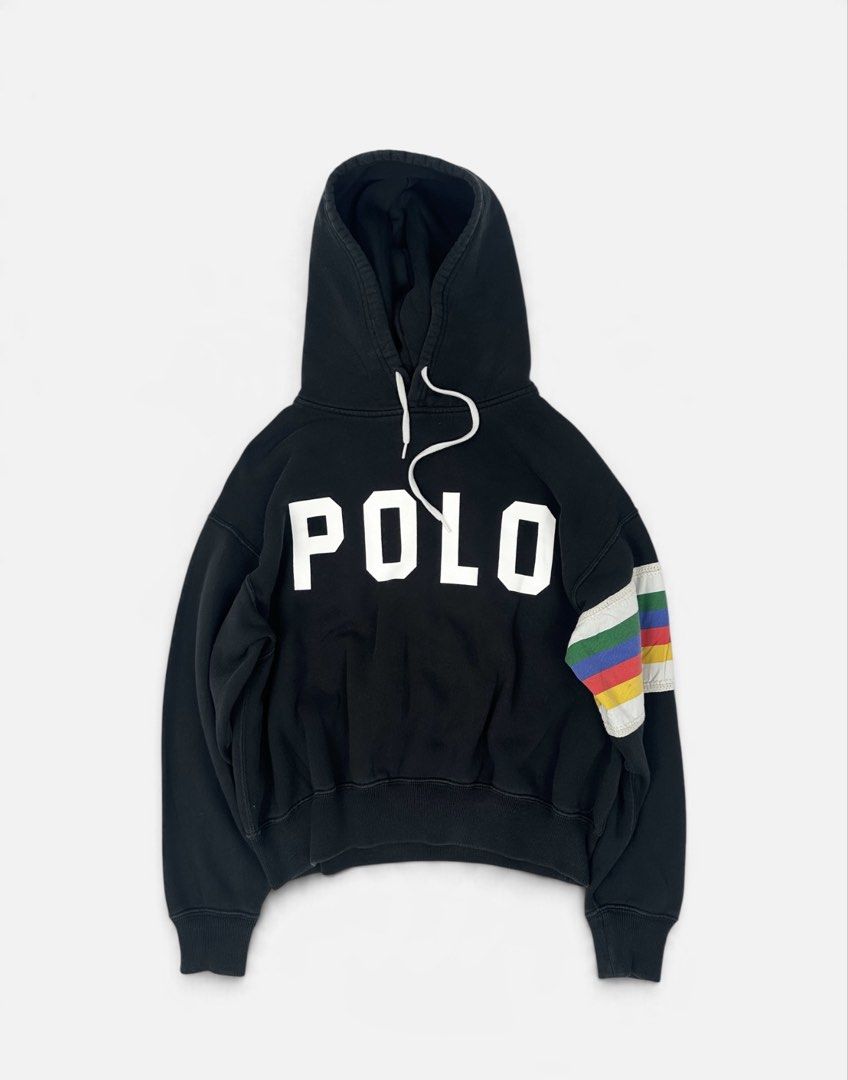 Polo Ralph Lauren (Category: Coats, Jackets and Outerwear) located in Manila. Submitted by draftdrops (Listing ID 1470461956, Image 1). Description: Sleeve design, printed design , Gold tag, new release and excellent condition Width :25 Length :22 Size:medium to large (Womens).