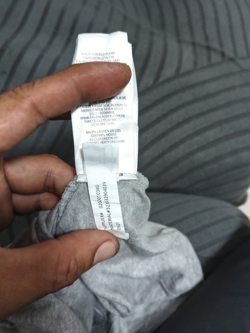 Polo Ralph Lauren crewneck (Category: Tshirts & Polo Shirts ) located in Bago City. Submitted by jesperguangco23 (Listing ID 1470351004, Image 2). Description: .