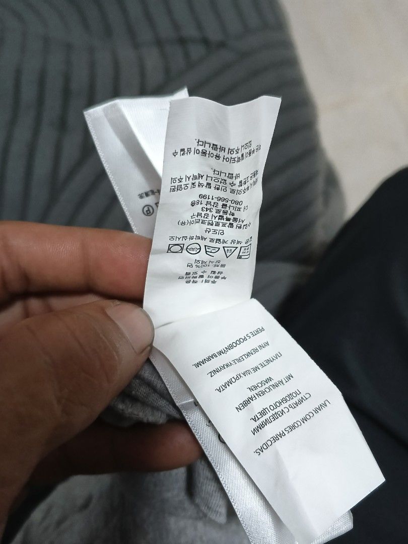 Polo Ralph Lauren crewneck (Category: Tshirts & Polo Shirts ) located in Bago City. Submitted by jesperguangco23 (Listing ID 1470351004, Image 3). Description: .