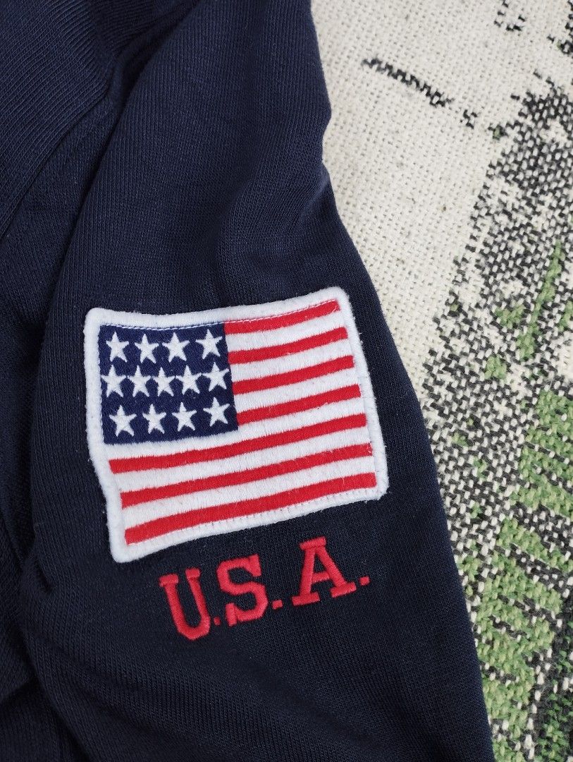 POLO RALPH LAUREN USA ACRIPT PATCH HOODIE (Category: Hoodies) located in Zamboanga. Submitted by vintagetreasures.zc (Listing ID 1470516577, Image 3). Description: Polo RL USA Script Patch Hoodie 23W / 27L 10/10 Colour Rate Excellent Condition No Issue / Need Wash lang 1800 + SF.
