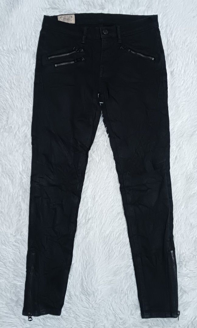Polo RL Jeans (Category: Jeans) located in Ozamiz City. Submitted by meshthrift11 (Listing ID 1470359418, Image 3). Description: Size 30-31 stretchable no issue super black.
