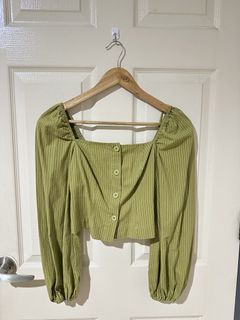 (Category: ) located in . Submitted by ktyyycloset (Listing ID 1470528031, Image 1). Description: .