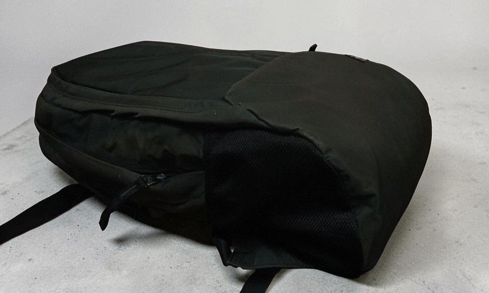Porter - Yoshida Caban - Drive Daypack - Olive Green Nylon Backpack (Category: Backpacks) located in Manila. Submitted by grmnts_frmthe_slmz (Listing ID 1470396082, Image 3). Description: Porter Tokyo backpack from Japan. Classic black colorway. Durable nylon fabric with smooth zippers. Main compartment plus side mesh pockets. Padded shoulder straps for comfort. Clean interior lining. Small branded logo patch on the lower front. Great everyday ca
