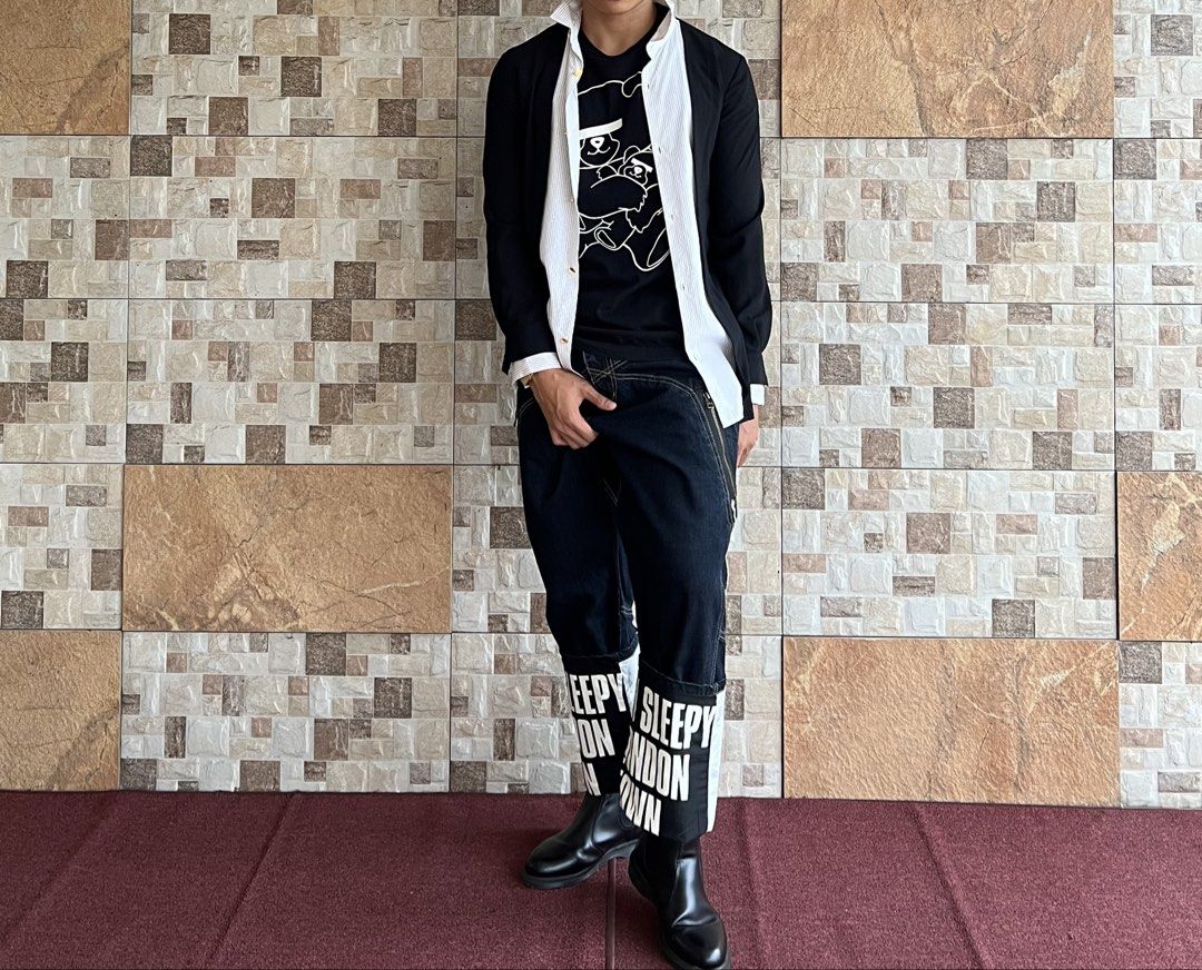 PPFM - IN SLEEPY LONDON DOWN DESIGN JEANS (Category: Jeans) located in Bacolod City. Submitted by timelessbyjosh (Listing ID 1470529699, Image 3). Description: BEST FOR EMO, PUNK & STREETWEAR OUTFITS SIZE : ACTUAL COLOR : INDIGO DYE COLOR RATE : 10 OUT OF 10 CONDITION : NEAR NEW MATERIAL : 100 % COTTON ( OUTER FABRIC ) & 100 % COTTON ( INNER FABRIC ) MADE IN : CHINA FLAWS : NONE DIMENSIONS WAIST - 32 LENGTH - 42. 5 LENGTH ( FOLD DESIGN ) - 32 THI