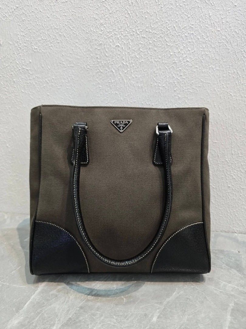 Prada Canal Canvas & Leather Tote Bag Authentic💯💯 (Category: Tote Bags) located in Davao. Submitted by SecondhandItems97 (Listing ID 1470438758, Image 2). Description: Small to Medium size Includes generic dustbag.