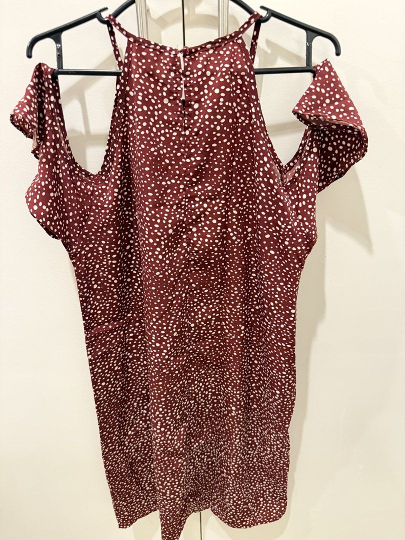 Preloved branded dress (Category: Dresses) located in Leyte. Submitted by introvert_nanay.82 (Listing ID 1470419631, Image 1). Description: .
