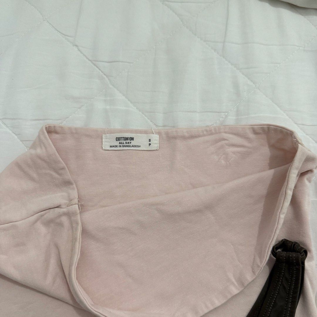 Preloved Clothes Set (Category: Shirts) located in Davao. Submitted by aug_amari (Listing ID 1470425408, Image 2). Description: 2 bikini bottoms lightly used 🩵 and Cotton on tube top well used w sogn of use :) rfs: jus want to get rid of stuffs.