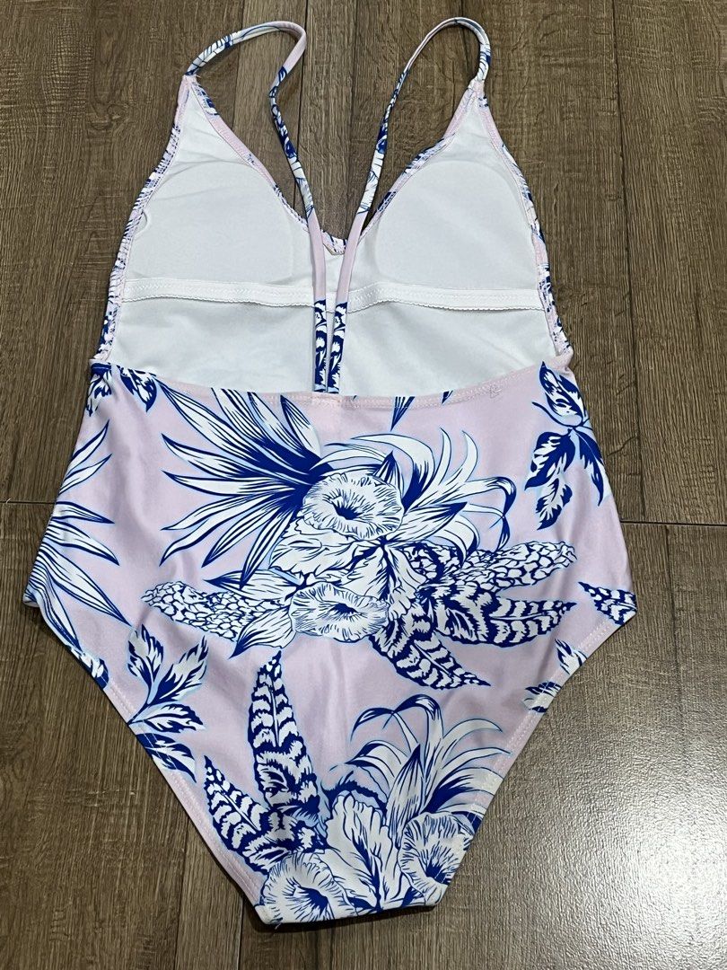Pre-loved One Piece Swimsuit (Category: Bikinis & Swimsuits) located in Las Pinas. Submitted by kathybianca (Listing ID 1470491404, Image 2). Description: ‼️ the swimsuit is washed thoroughly, but I highly encouraged to wash again before use. - used once - with padding and pad slot RFS: -Decluttering.
