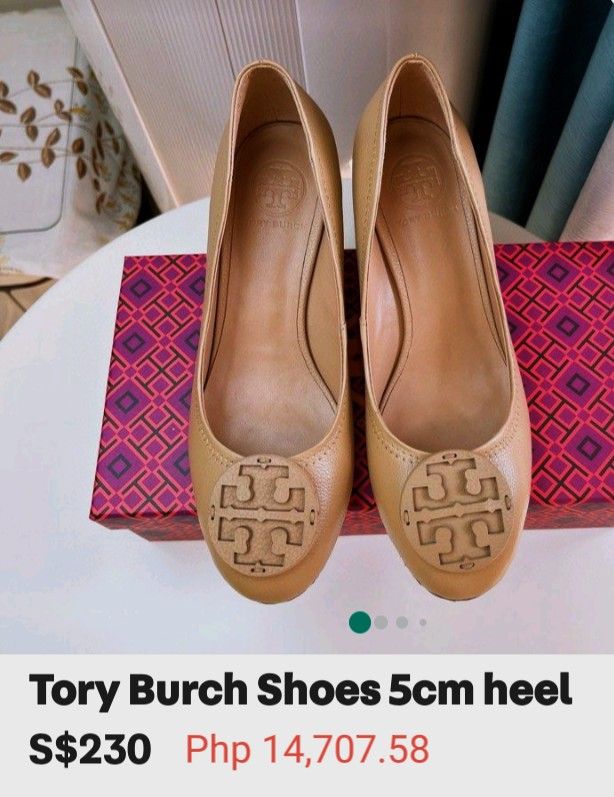 Preloved Tory Burch Wedge 37 (Category: Heels) located in Alicia. Submitted by celynahambotruecelyna39 (Listing ID 1470440553, Image 2). Description: in good condition, minimal sign of use.